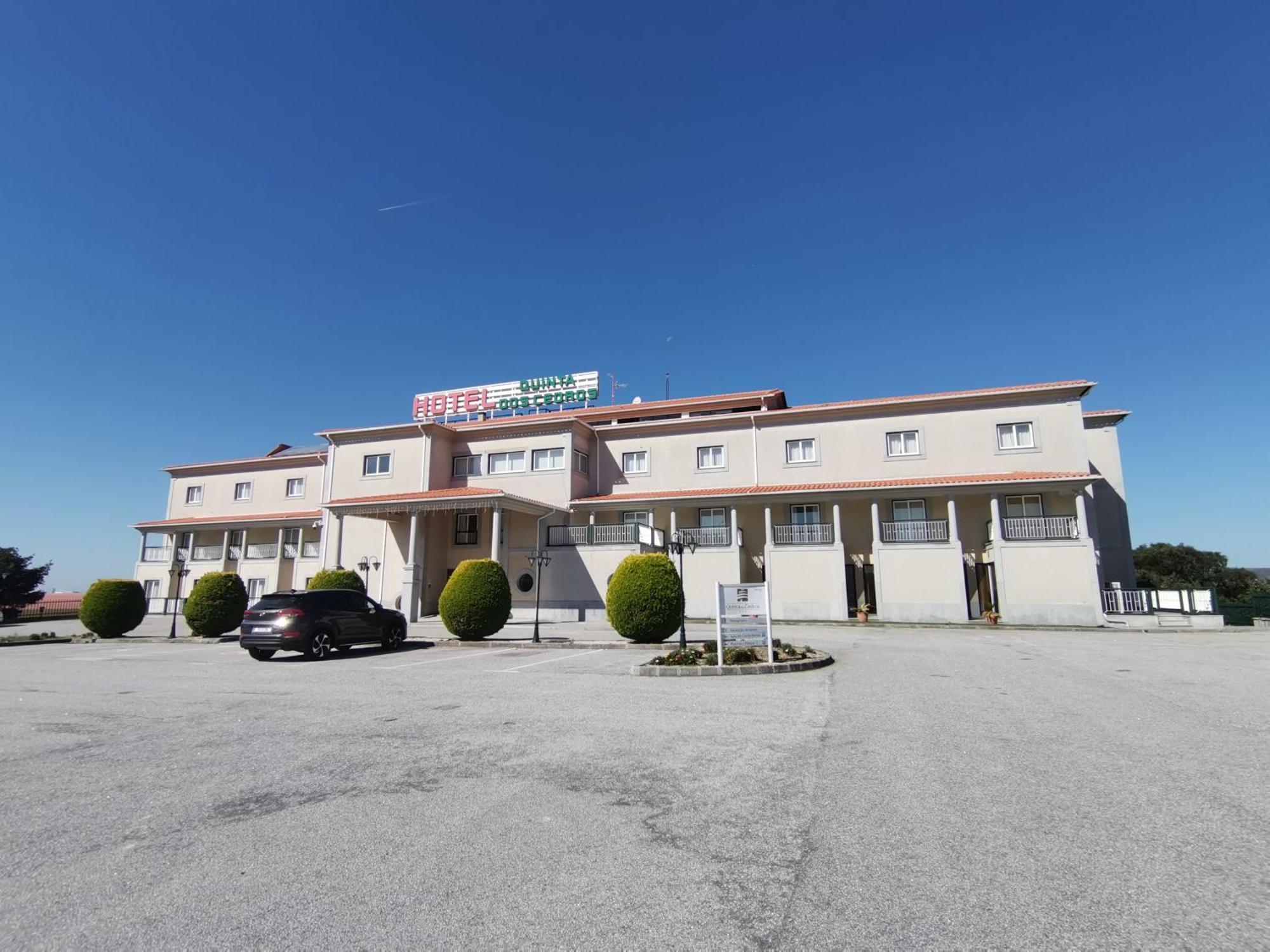Hotel Quinta Dos Cedros Celorico Da Beira Luaran gambar