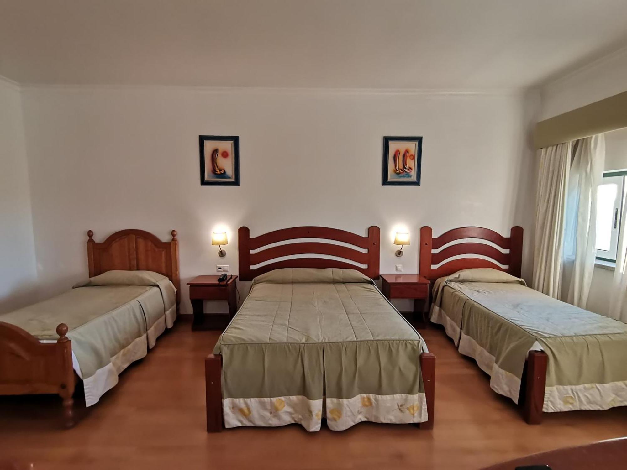 Hotel Quinta Dos Cedros Celorico Da Beira Luaran gambar