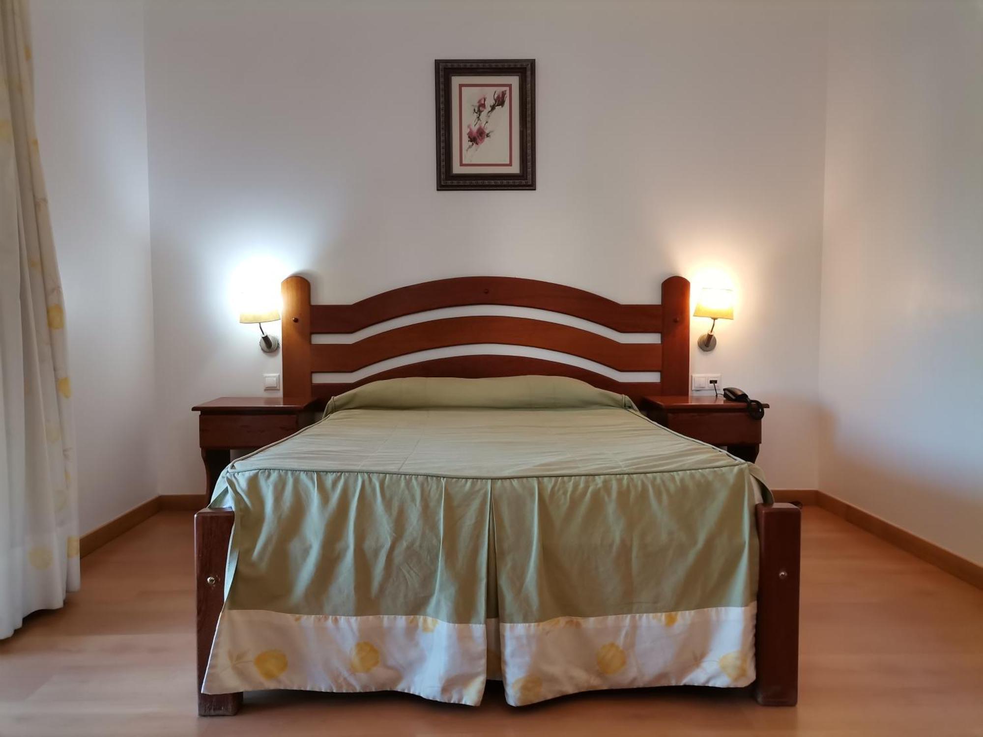 Hotel Quinta Dos Cedros Celorico Da Beira Luaran gambar
